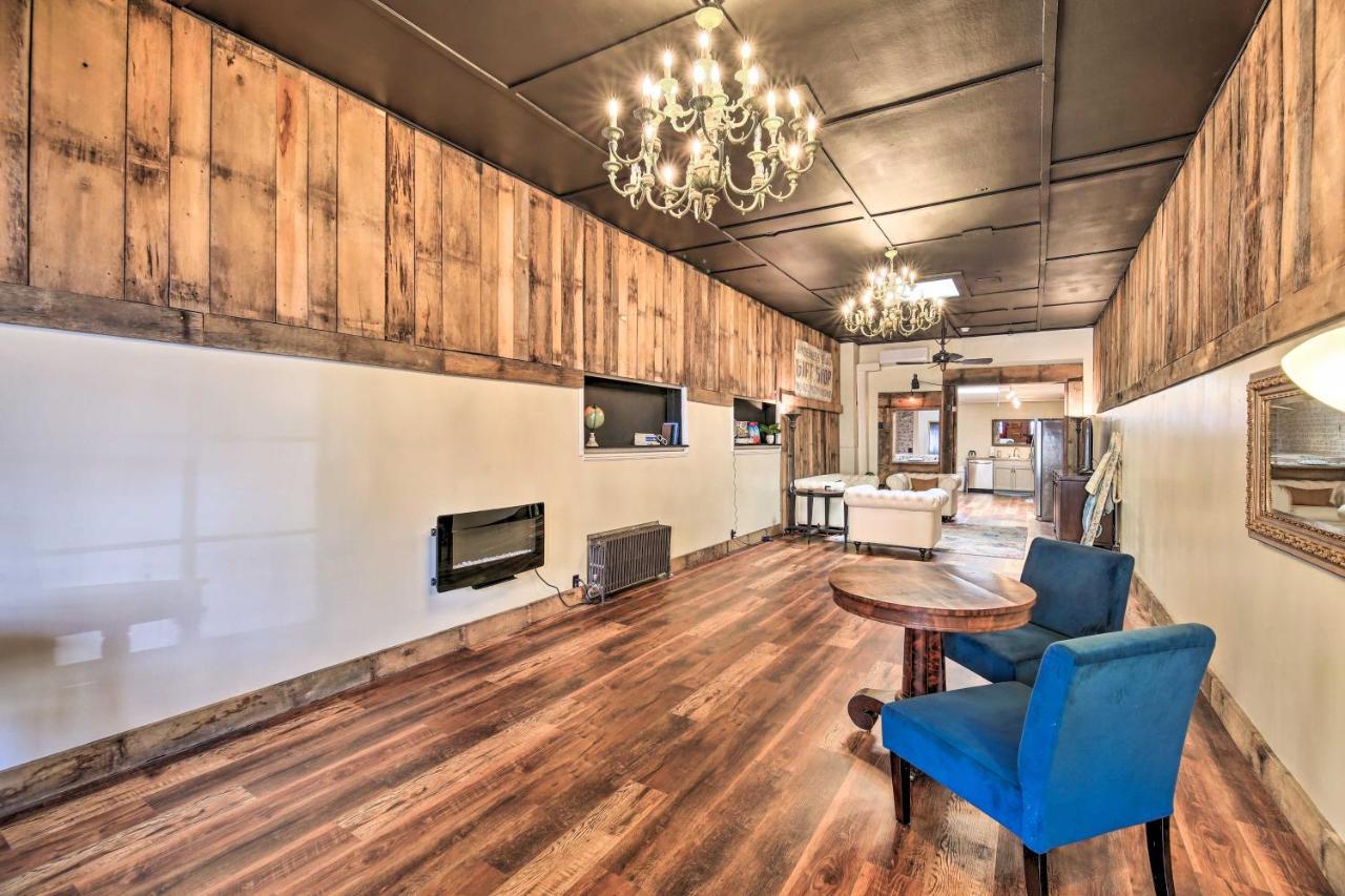 The M On Main Renovated Wytheville Townhome