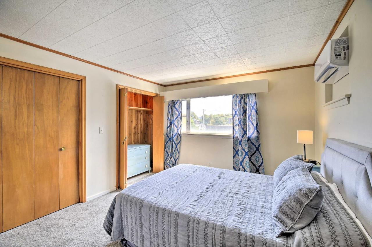 The M On Main Renovated Wytheville Townhome