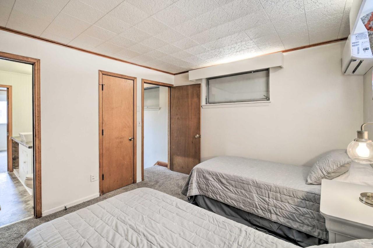 The M On Main Renovated Wytheville Townhome Holiday home *